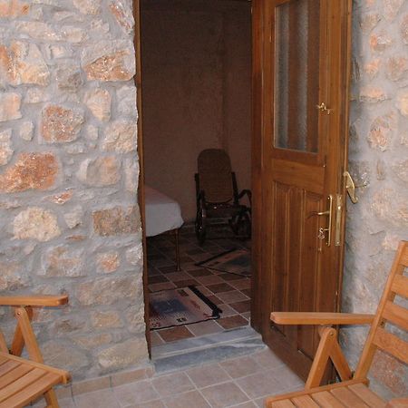 Stoneapartments, Γ Κωσταλοσ Και Σια Οε Avgonima Extérieur photo