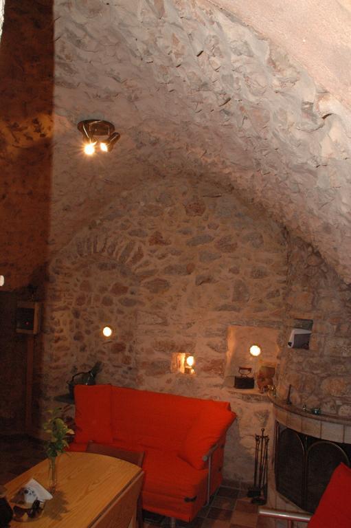 Stoneapartments, Γ Κωσταλοσ Και Σια Οε Avgonima Extérieur photo