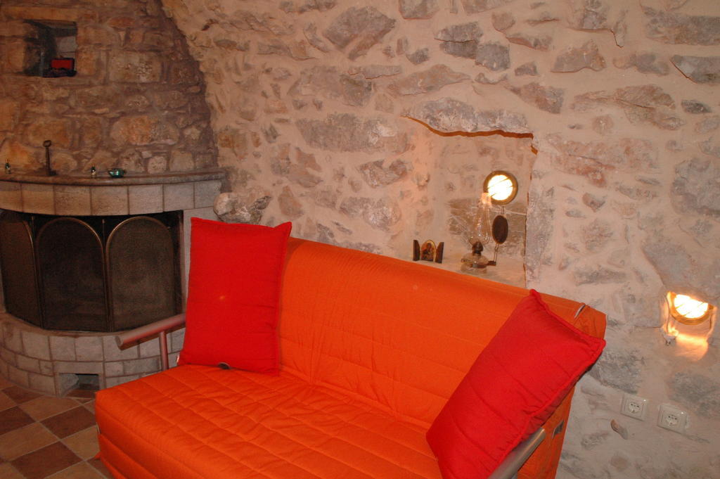 Stoneapartments, Γ Κωσταλοσ Και Σια Οε Avgonima Extérieur photo
